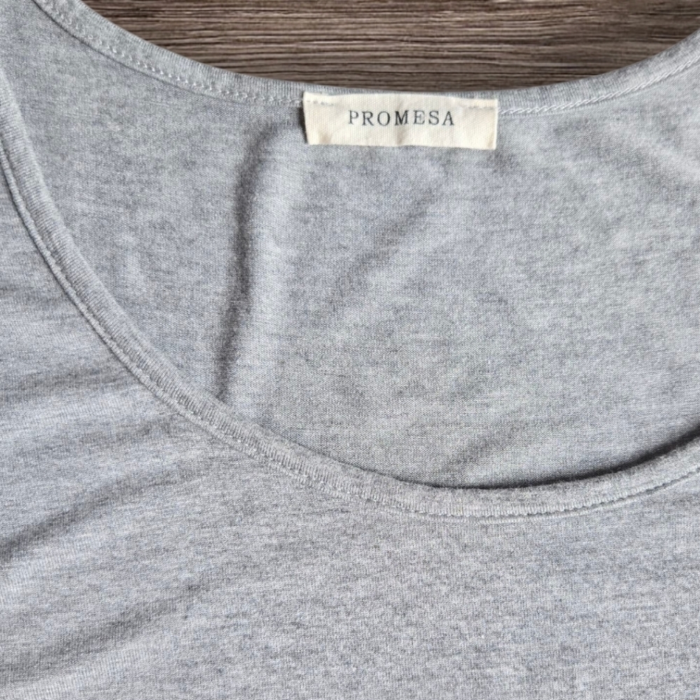 Promesa Ruffle Tank - Picture 2 of 4